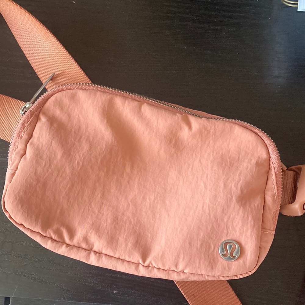 Lululemon belt bag